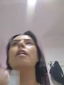 Juanita6908 stripchat live cam model