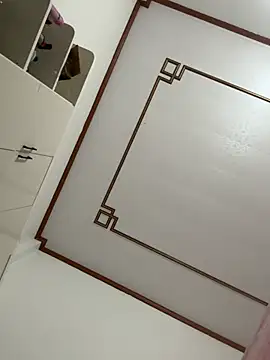 LH-7 stripchat live cam model