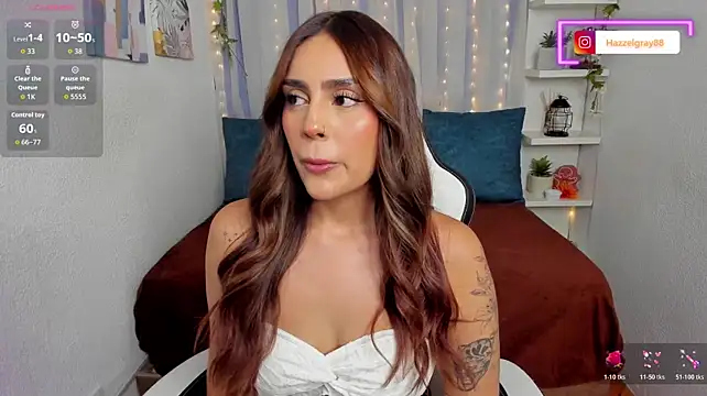 HazzelGray stripchat live cam model