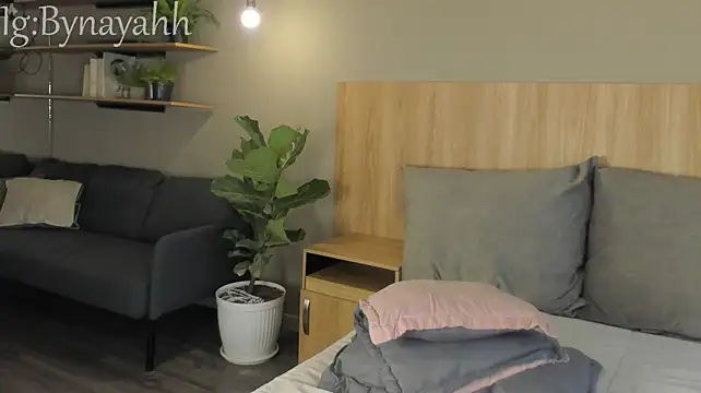 nayah__ stripchat live cam model