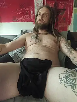 Ozomitro stripchat live cam model