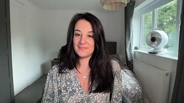 yourcassiexo stripchat live cam model