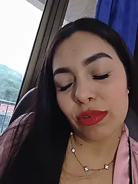 _SARA_69 stripchat live cam model