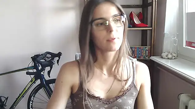 love_megi stripchat live cam model