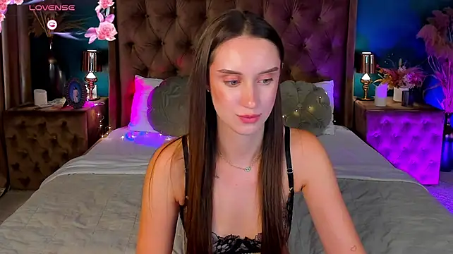 ToriSonn stripchat live cam model