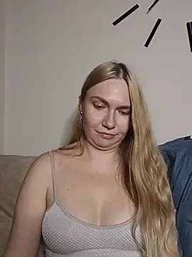 KisaVixen stripchat live cam model