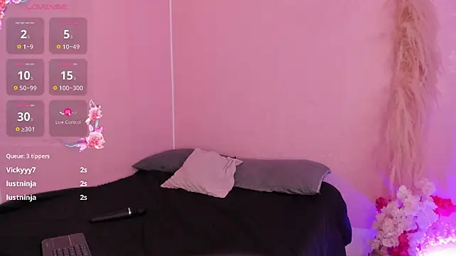 Valk_submissive stripchat live cam model