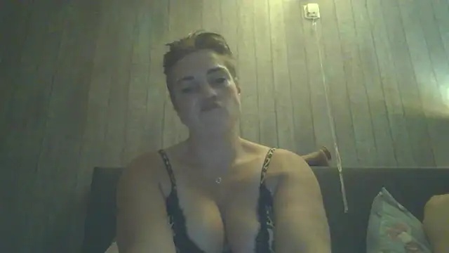 bicouple1992 stripchat live cam model