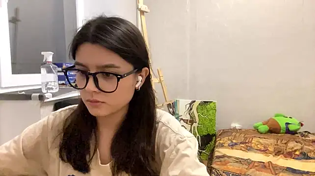 SaintMari stripchat live cam model