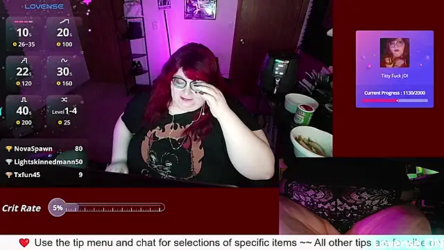RileySynn stripchat live cam model