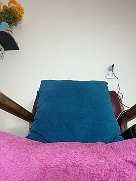 LilaRvsh stripchat live cam model
