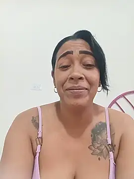candelahot10 stripchat live cam model