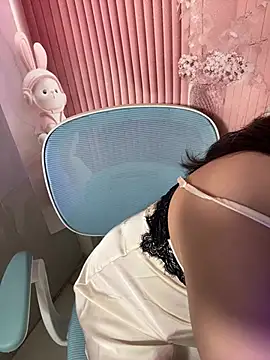 Rose_077 stripchat live cam model