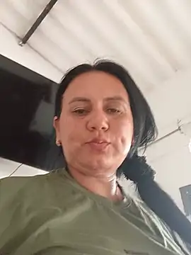 10luby stripchat live cam model