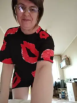 Irena-mis stripchat live cam model