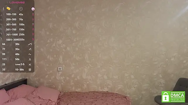 MadeleneEfrons stripchat live cam model
