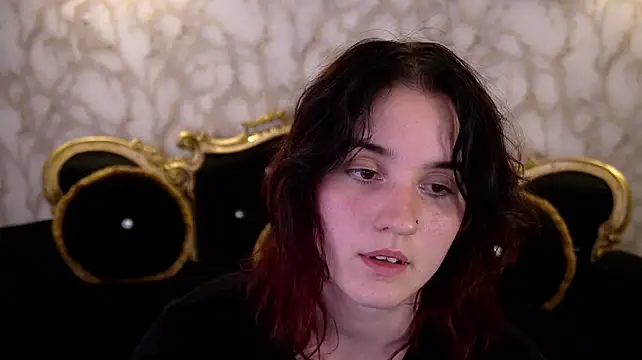 CassandraGold stripchat live cam model