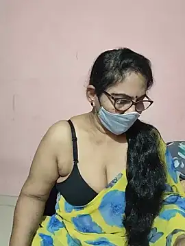 Luckybb-36a stripchat live cam model