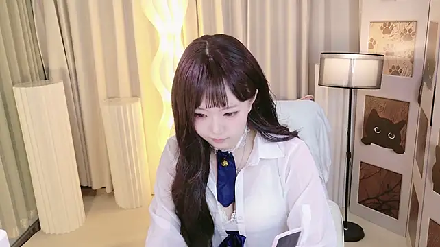 ZUzu-999 stripchat live cam model