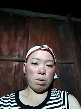 Siri_08 stripchat live cam model
