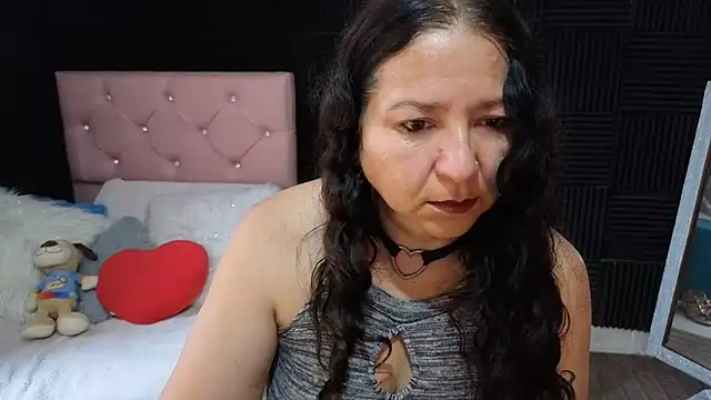 katifoxx stripchat live cam model
