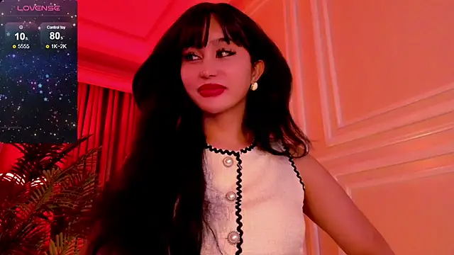 YOURCRISTINAS stripchat live cam model
