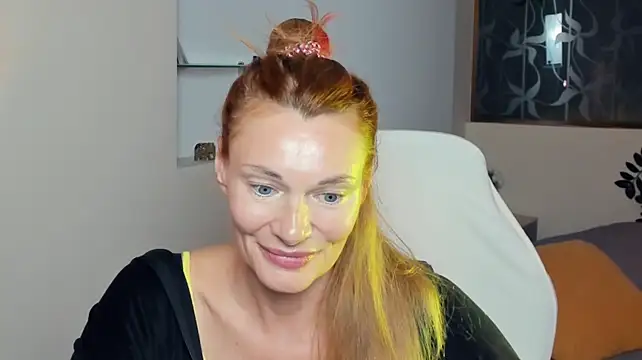 MistyBarnes stripchat live cam model