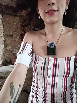 sweet_outdoor_charm stripchat live cam model