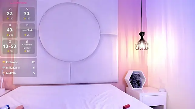 Sara-Foxy stripchat live cam model
