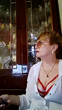 SophieBurns stripchat live cam model