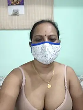 amudha143 stripchat live cam model