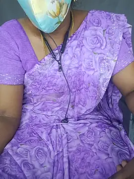 Tamil_hot_Kaviya stripchat live cam model