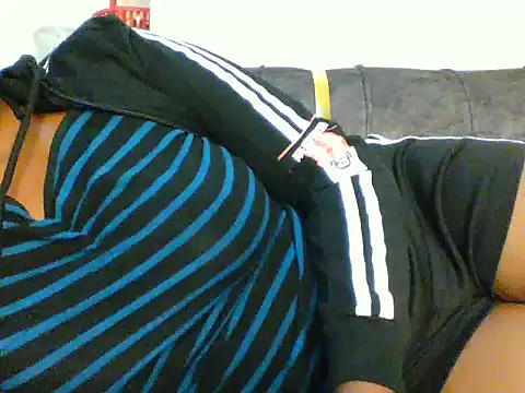 Nodia32 stripchat live cam model