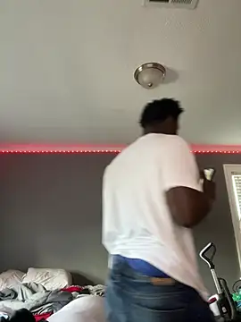 Festivitiesking1 stripchat live cam model