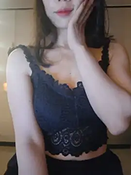 Mlemmz stripchat live cam model
