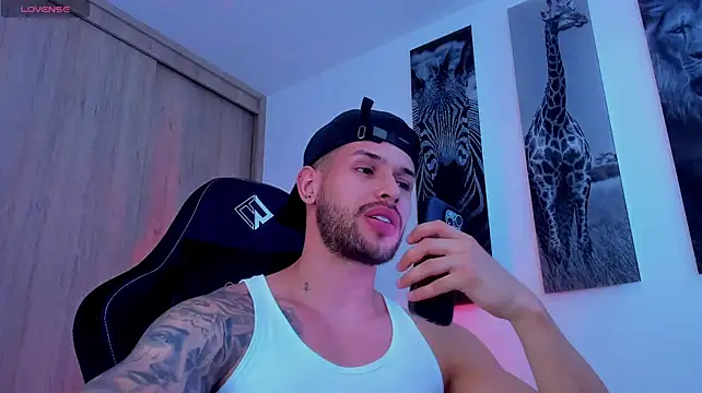Santos_ramirez1 stripchat live cam model