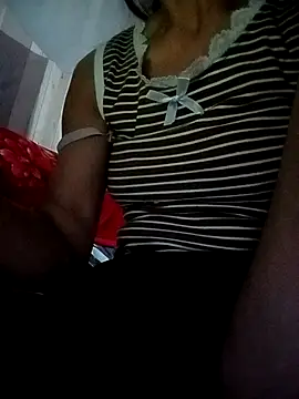 Wipes_9x stripchat live cam model