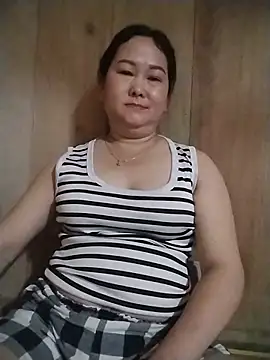 bethichxxx stripchat live cam model