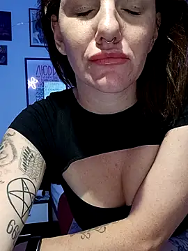 Mashka_kotik stripchat live cam model
