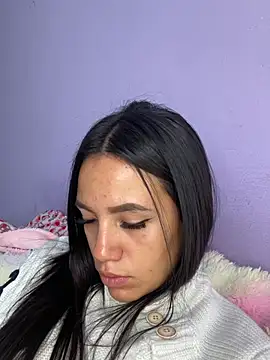 Marianahb-e stripchat live cam model