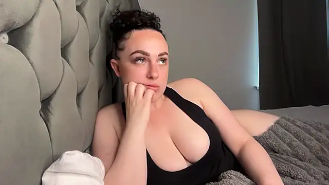 riri_bstvx stripchat live cam model