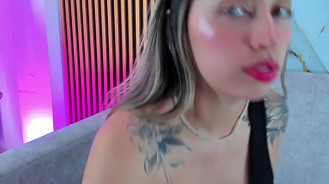 PandoraRider stripchat live cam model
