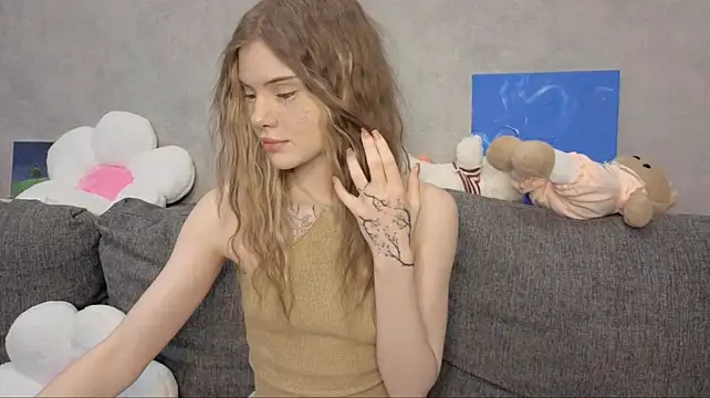 CarolinePepper stripchat live cam model
