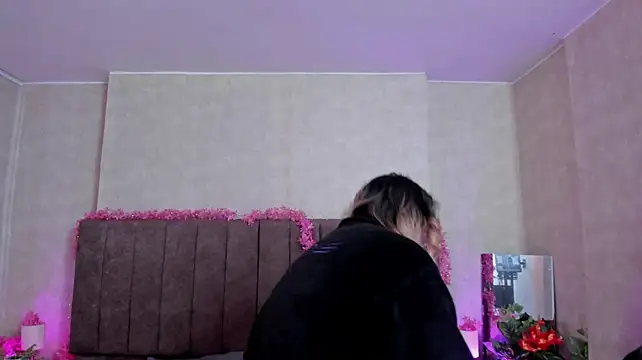 LanaMills_ stripchat live cam model