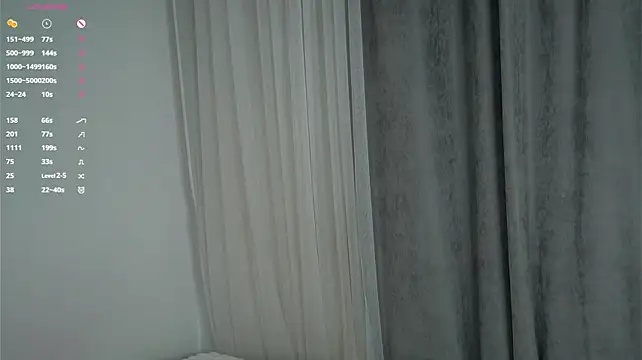 YettaCalabria stripchat live cam model