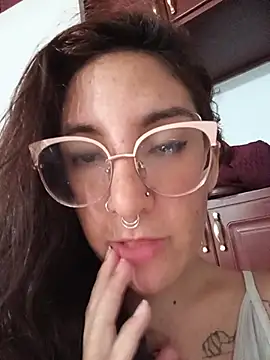Melinerd stripchat live cam model