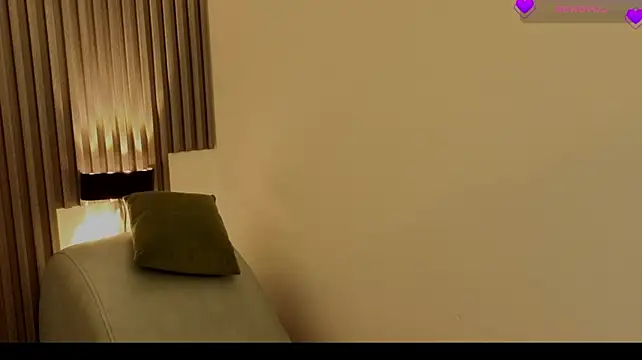 fransheskarossi stripchat live cam model