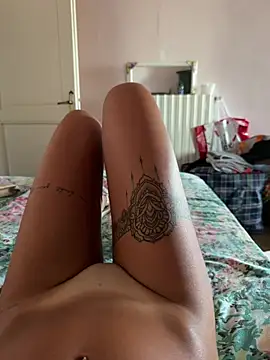 Lorella345 stripchat live cam model