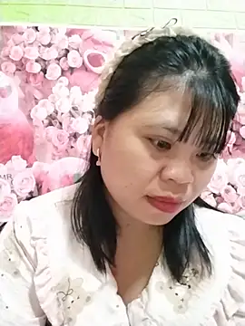 Xuka_lyss stripchat live cam model