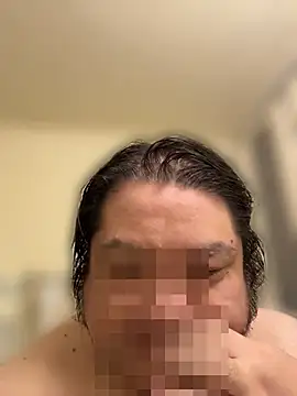 ChubbyBEAR039 stripchat live cam model